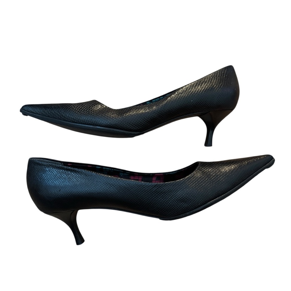 Vintage 90s Gucci Black Leather Kitten Heel Pumps, 8.5, Exotic Leather Lizard